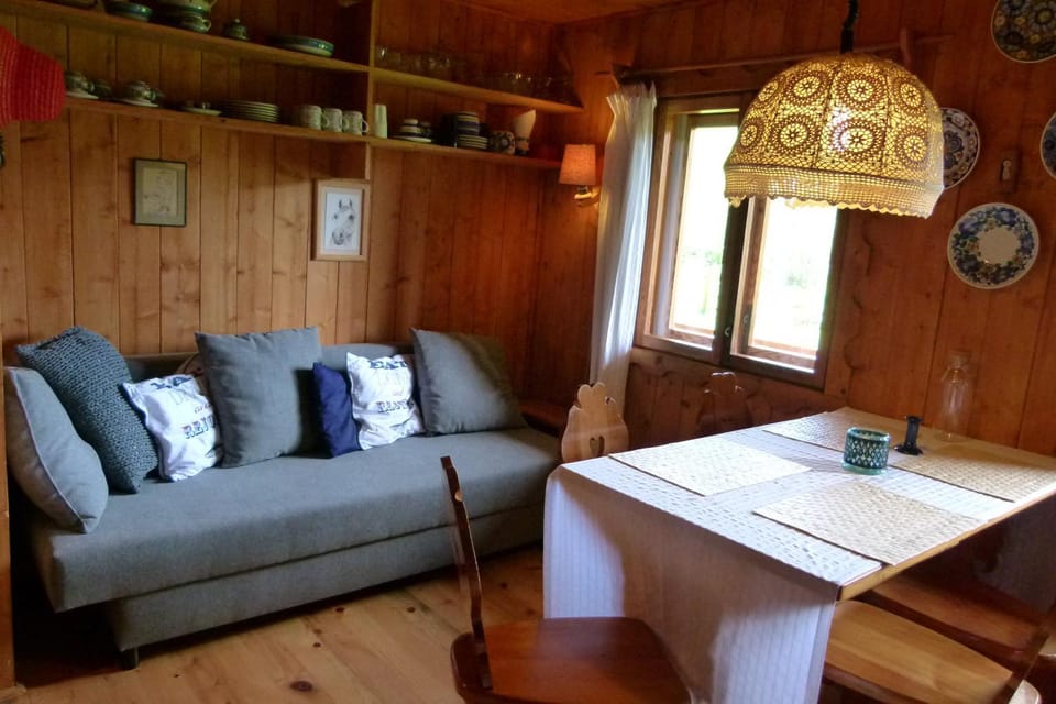 Seating area, Dining area
