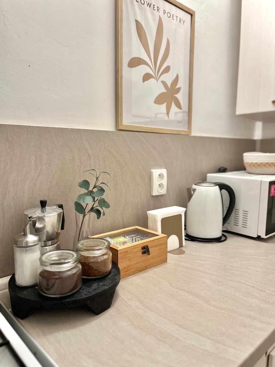 Coffee/tea facilities, Kitchen or kitchenette