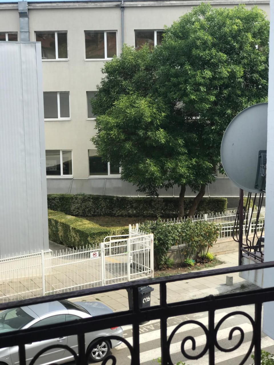 Shower, Toilet, Bathroom, TV and multimedia, Balcony/Terrace, Photo of the whole room, Bedroom, Quiet street view