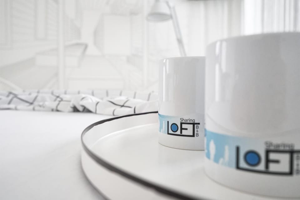 Photo of the whole room, Decorative detail