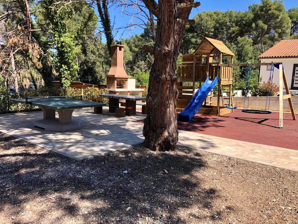 BBQ facilities, Children play ground, Garden, Table tennis