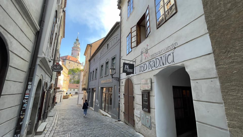 Neighbourhood, Street view