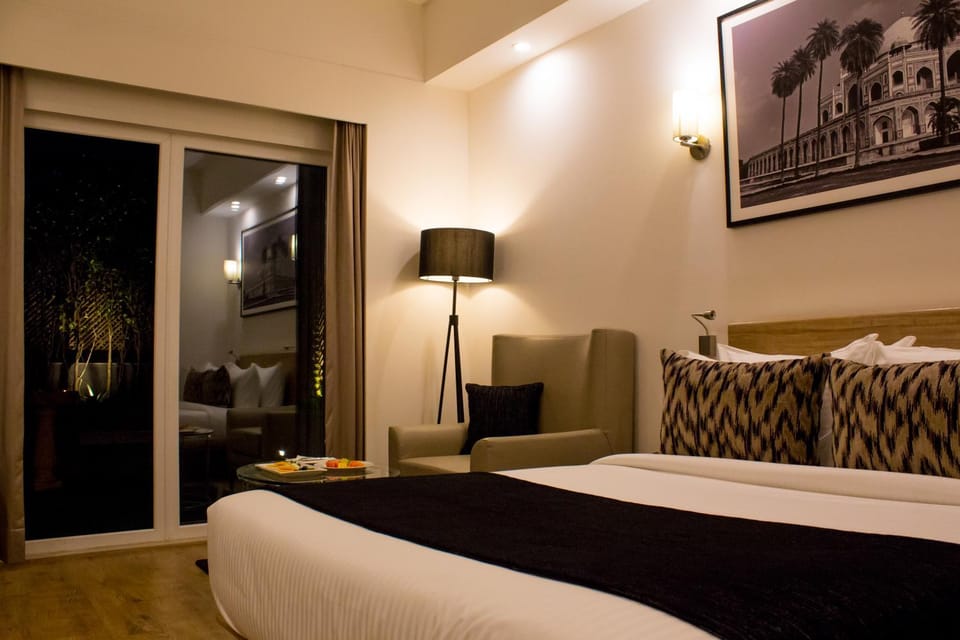 Seating area, Bedroom
