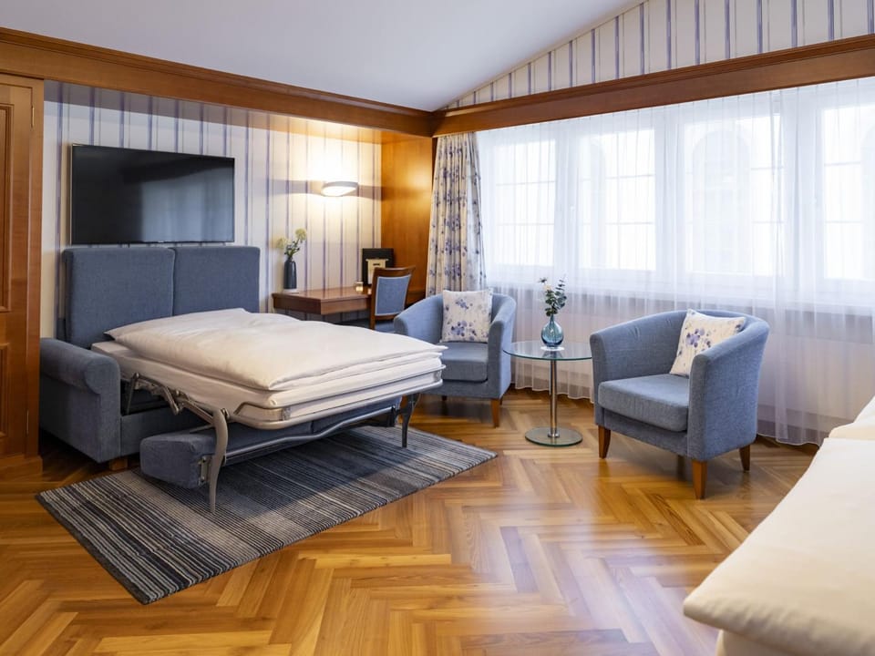 Bed, Seating area, Bedroom