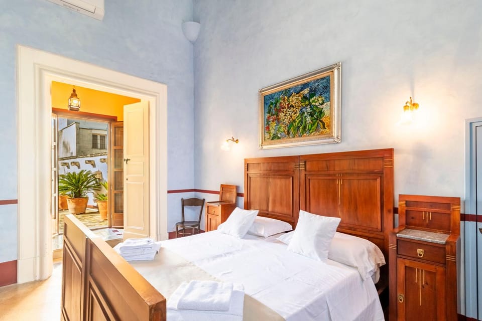 Bed, Balcony/Terrace, Photo of the whole room, Bedroom
