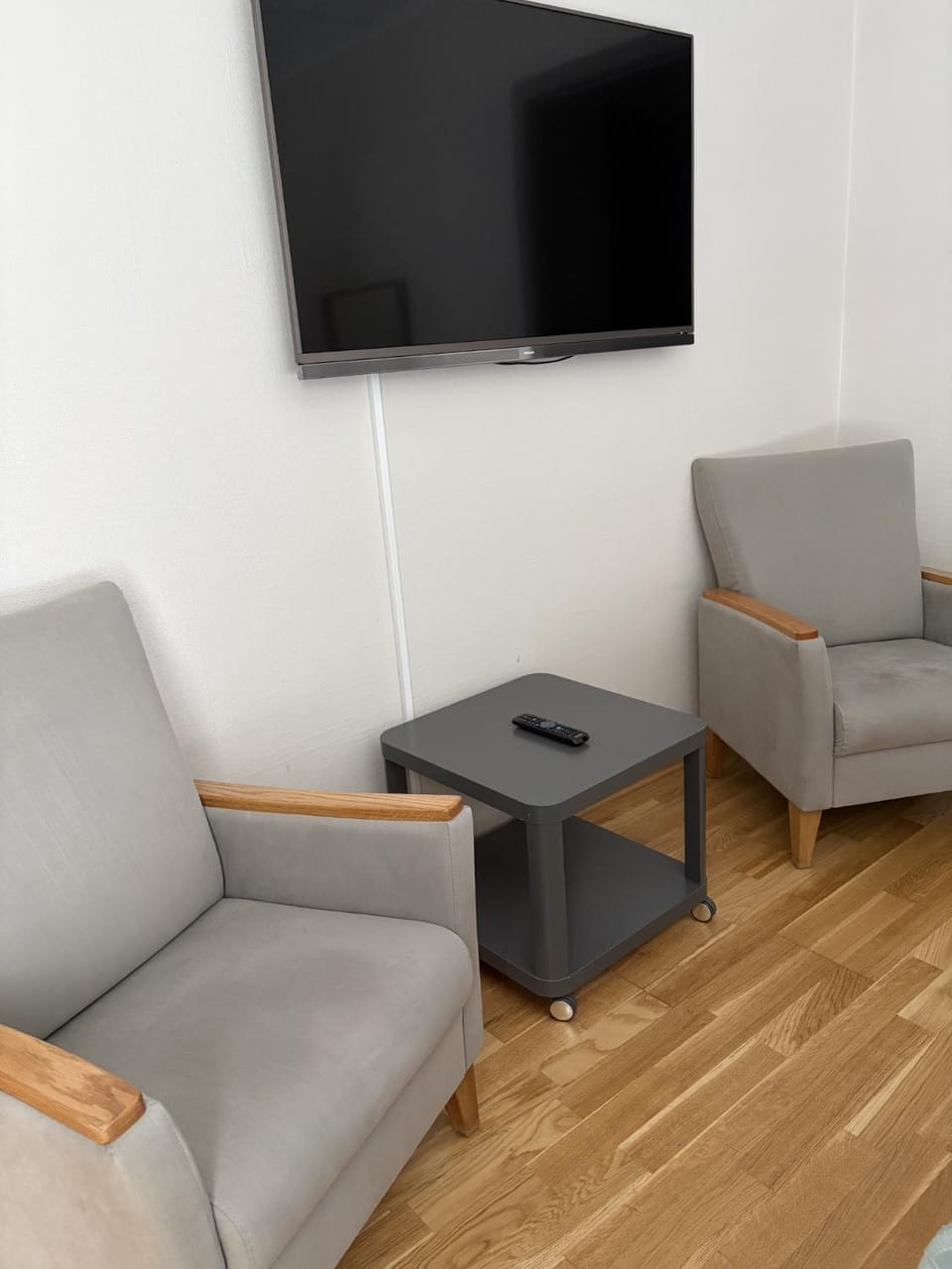 TV and multimedia, Seating area