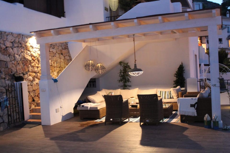 Property building, Patio, Summer, Garden, Seating area, On site, Sunset