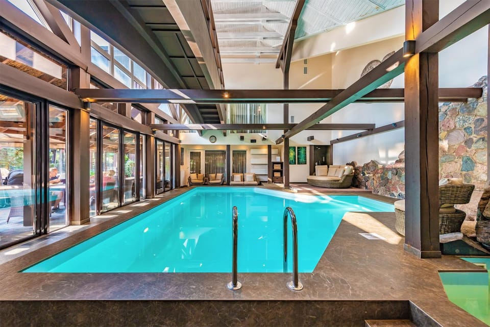 Sauna, On site, Swimming pool