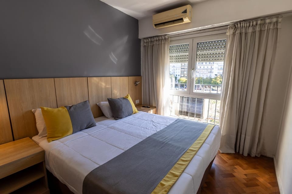 Bed, Photo of the whole room, Bedroom, air conditioner