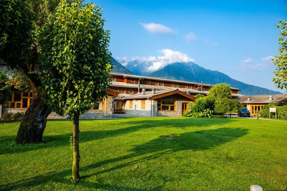 Property building, Spring, Day, Natural landscape, Summer, Garden, Garden view, Mountain view