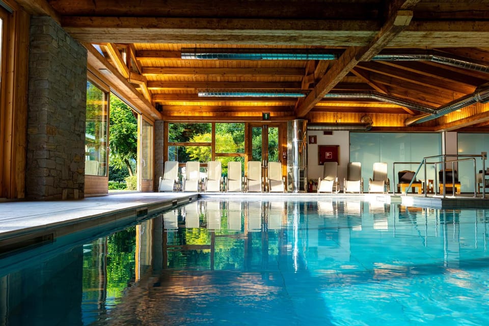 Floor plan, Pool view, Swimming pool, sunbed