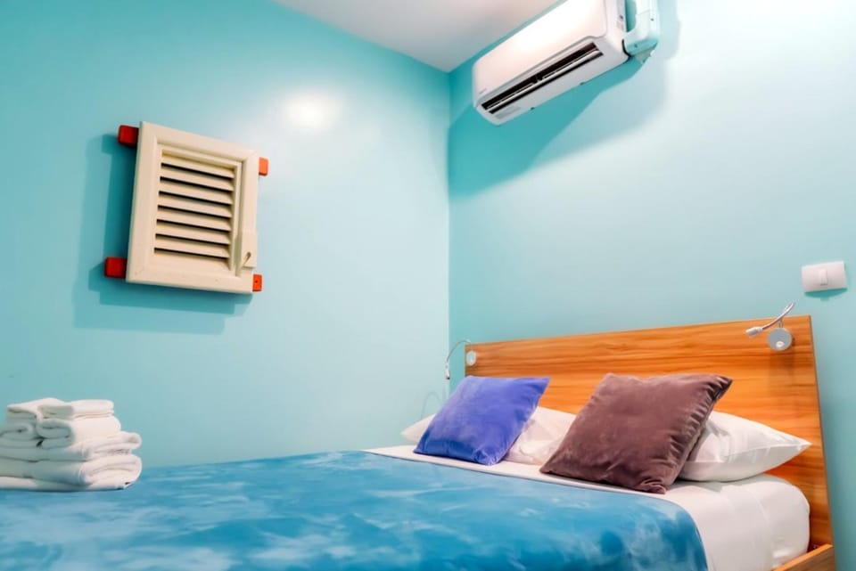 Bed & Bike Curacao - Pietermaai Hotel in Willemstad