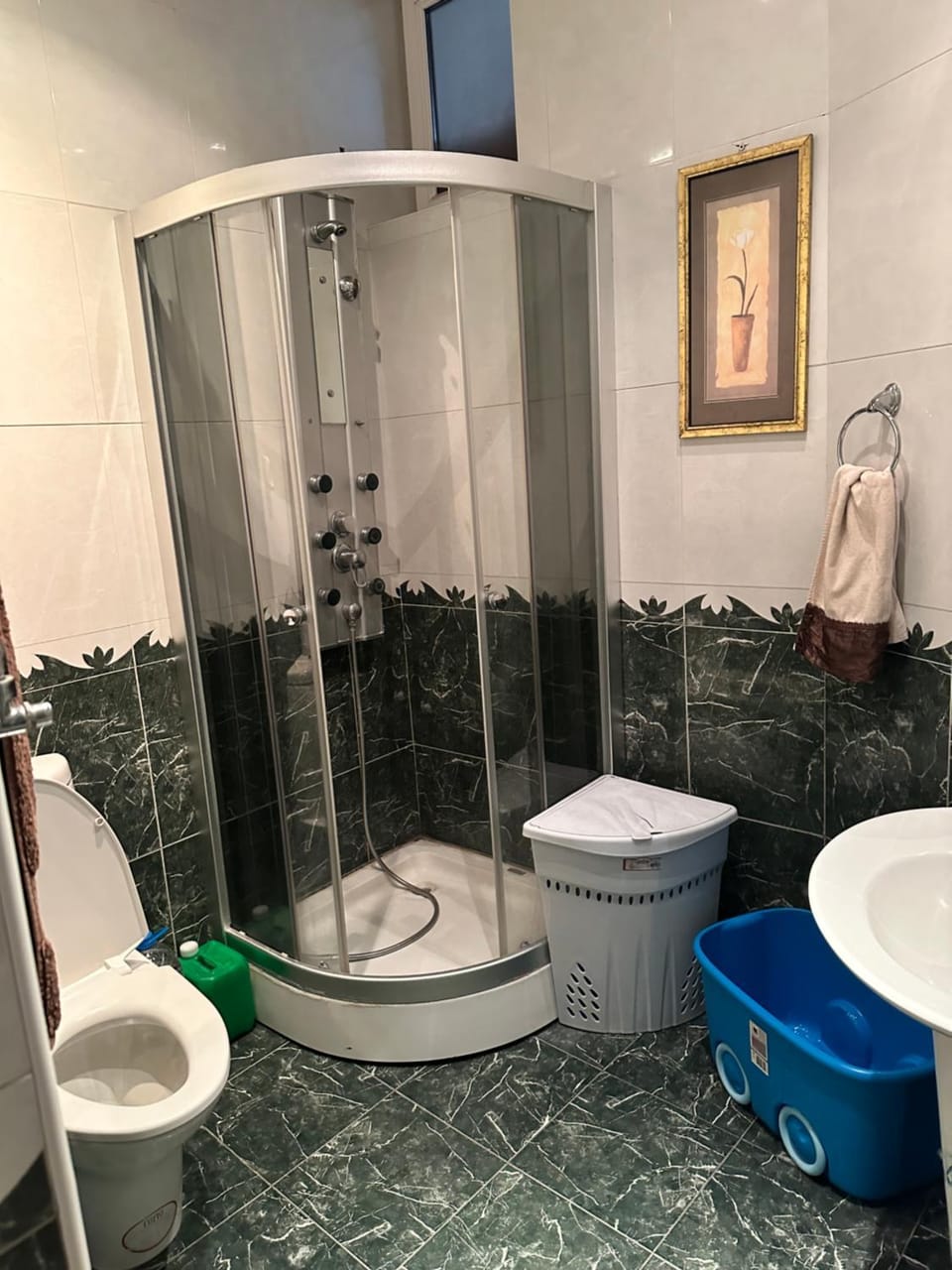 Shower, Bathroom, towels