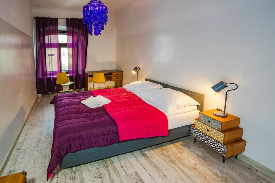 Bed, Photo of the whole room