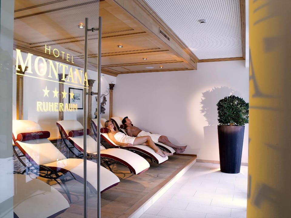 Massage, Sauna, Steam room, Spa and wellness centre/facilities, Spa and wellness centre/facilities