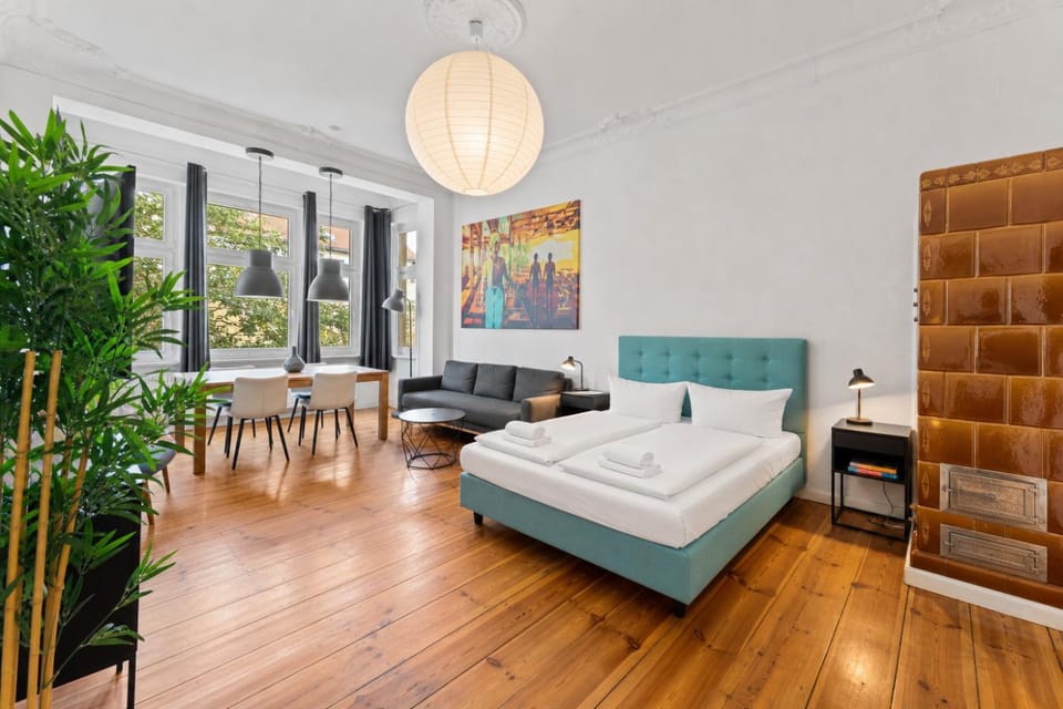 Bed, Living room, Seating area, Bedroom