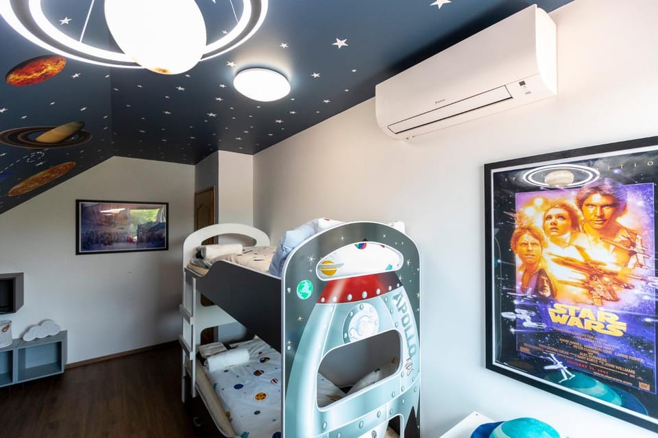 Bed, children