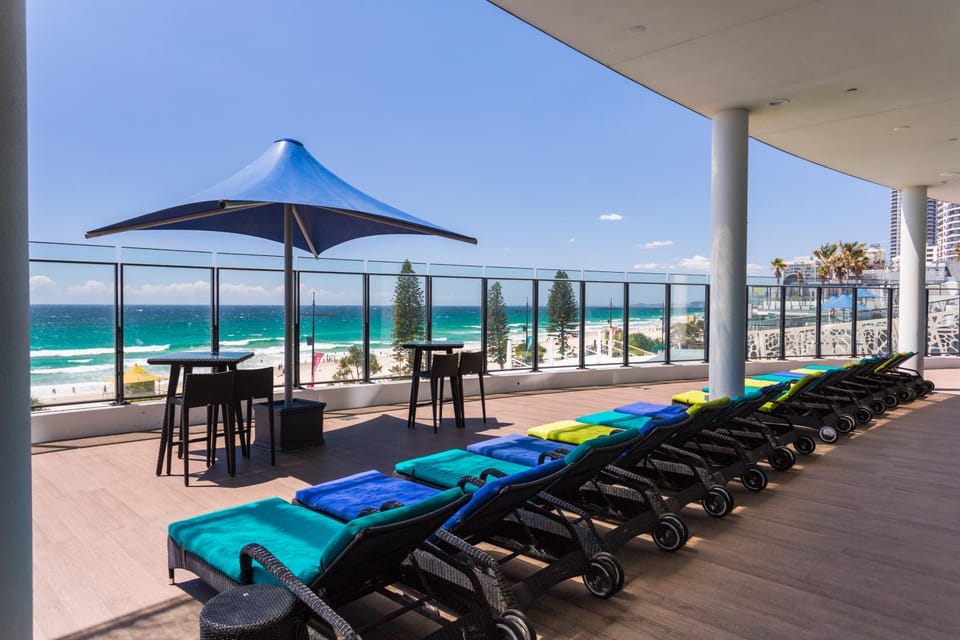 Lounge or bar, Beach