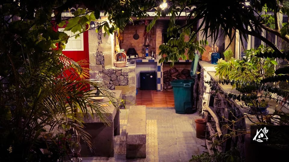 Patio, BBQ facilities