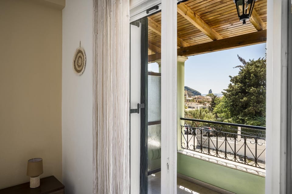 View (from property/room), Balcony/Terrace