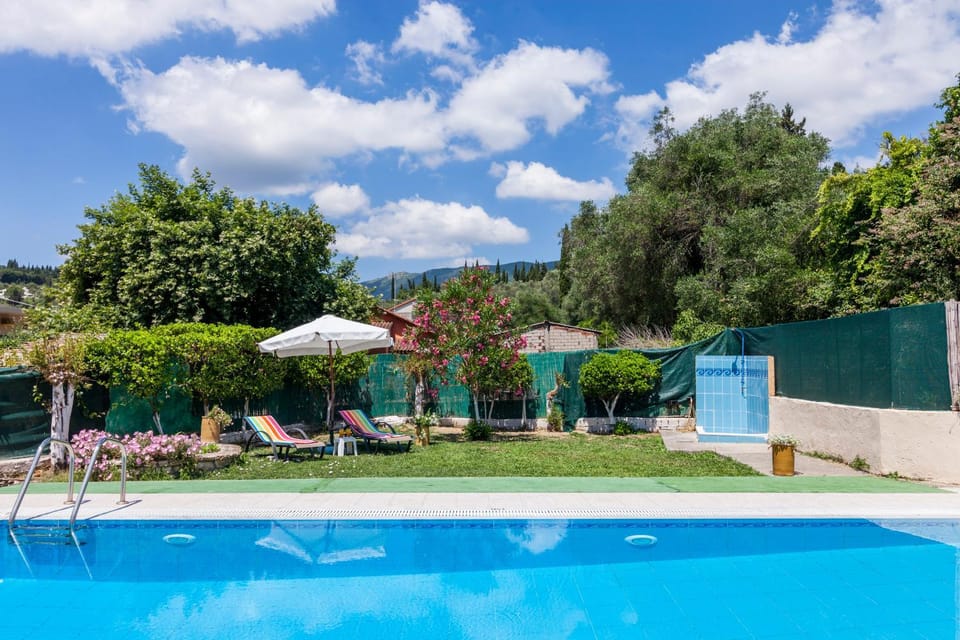 Natural landscape, Garden, Garden view, Swimming pool, Swimming pool, sunbed