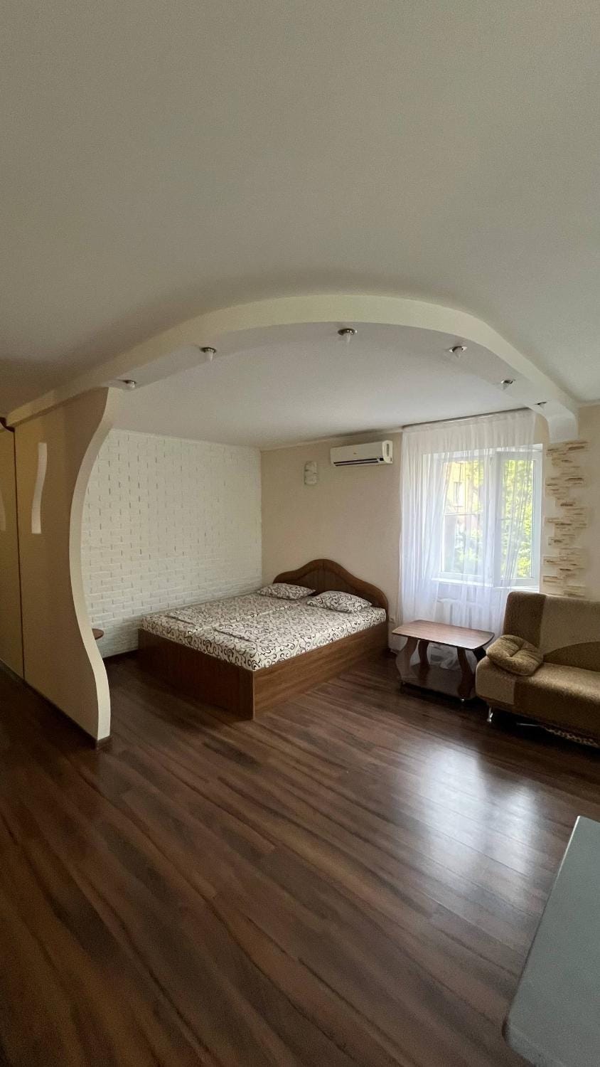 Студія біля GagarinMall, 10хв від автовокзалу Apartment in Dnipropetrovsk Oblast