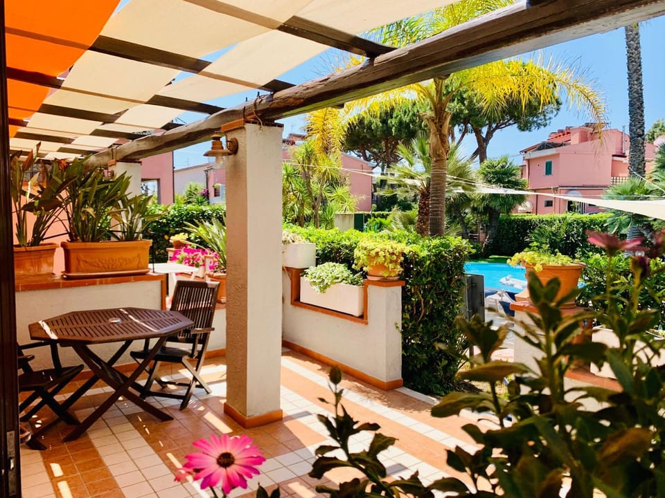 Property building, Garden view, Pool view, Pool view