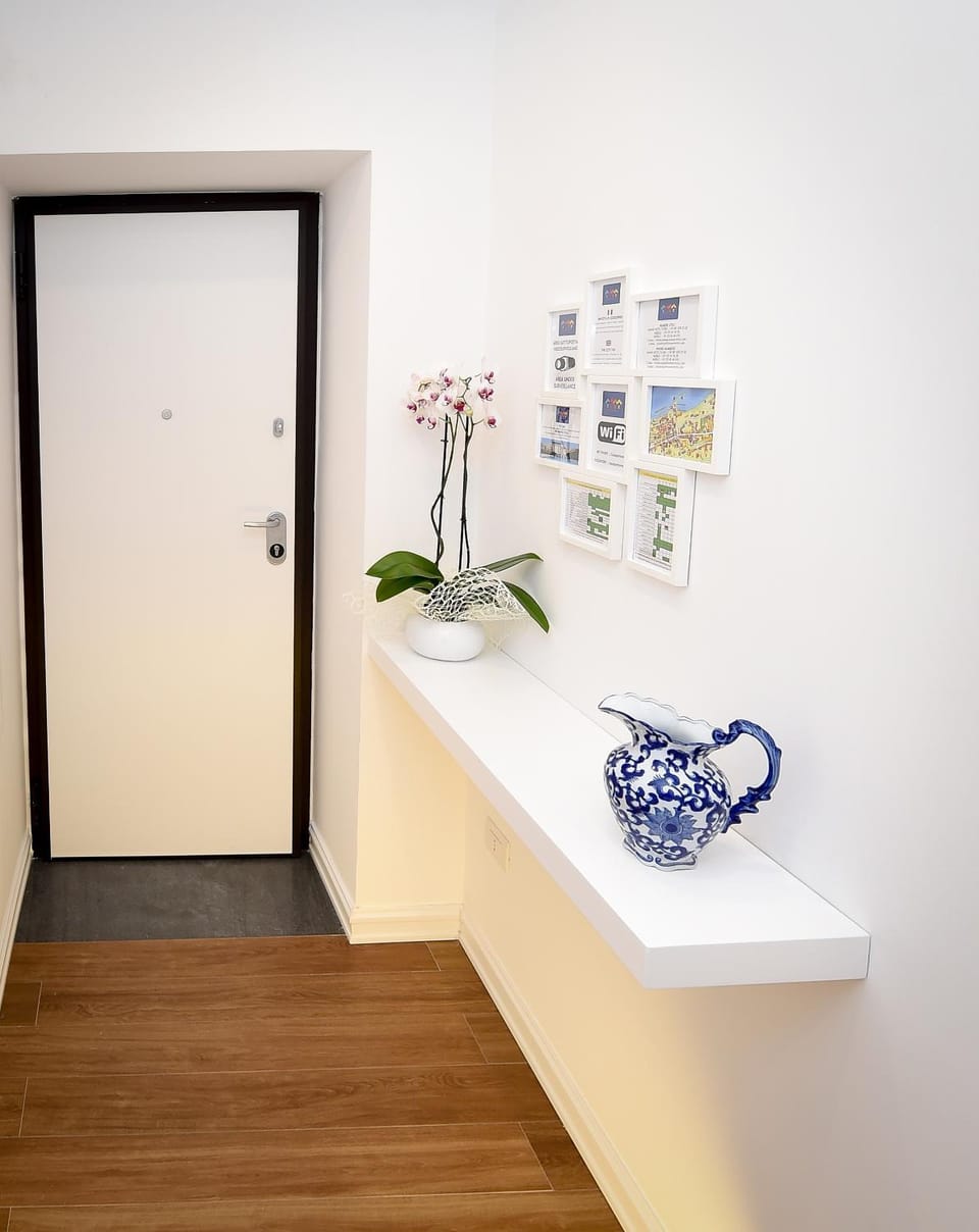 Other, On site, Area and facilities, Seasons