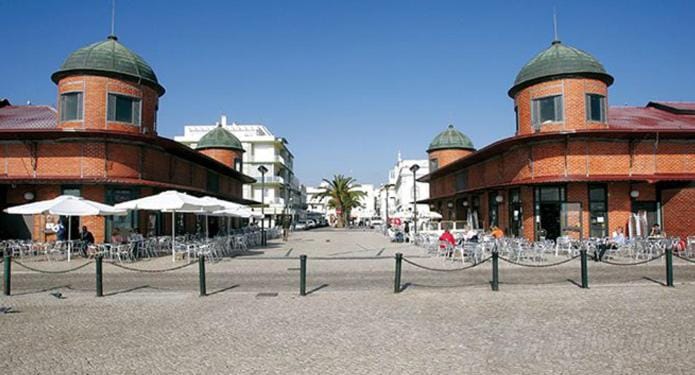 Nearby landmark, Neighbourhood, Activities