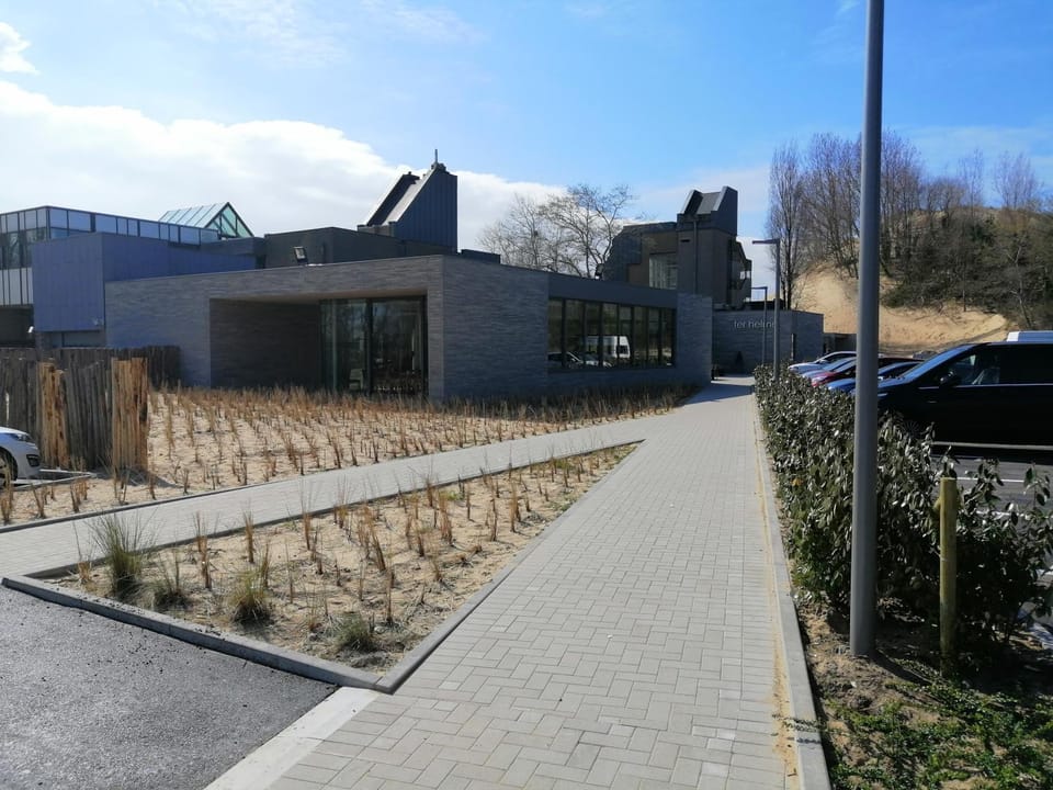Property building, Facade/entrance, On site