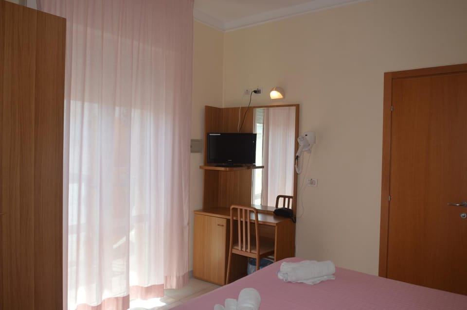 TV and multimedia, Bedroom, towels