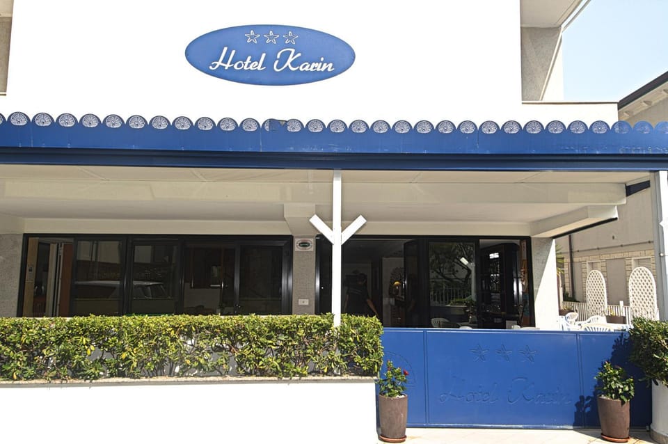 Facade/entrance, Property logo or sign