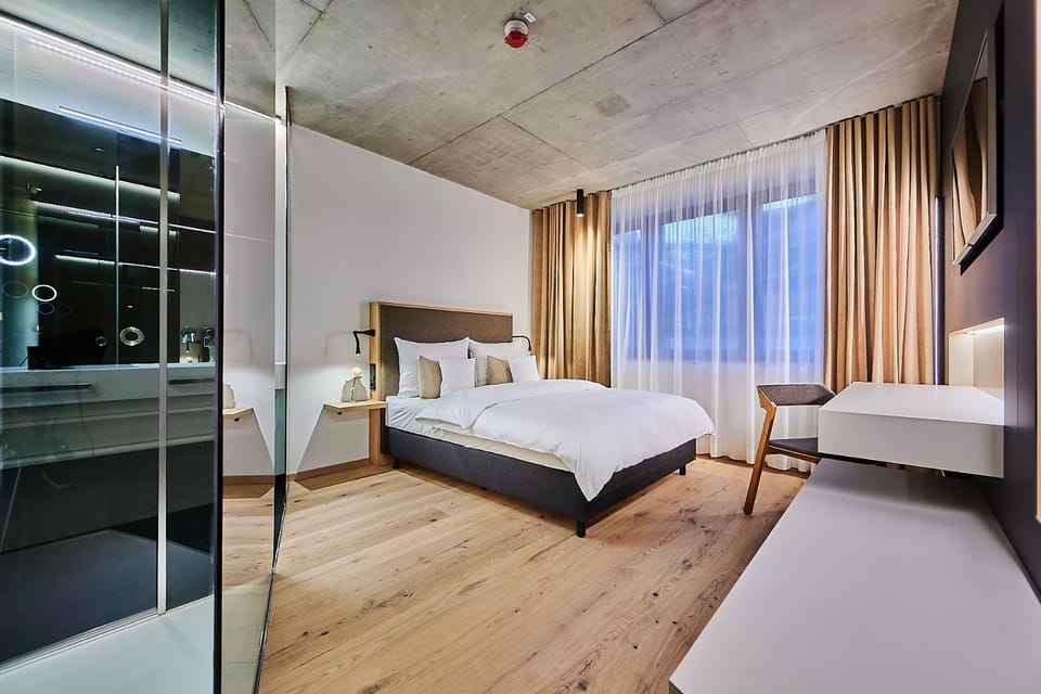 Bed, Photo of the whole room