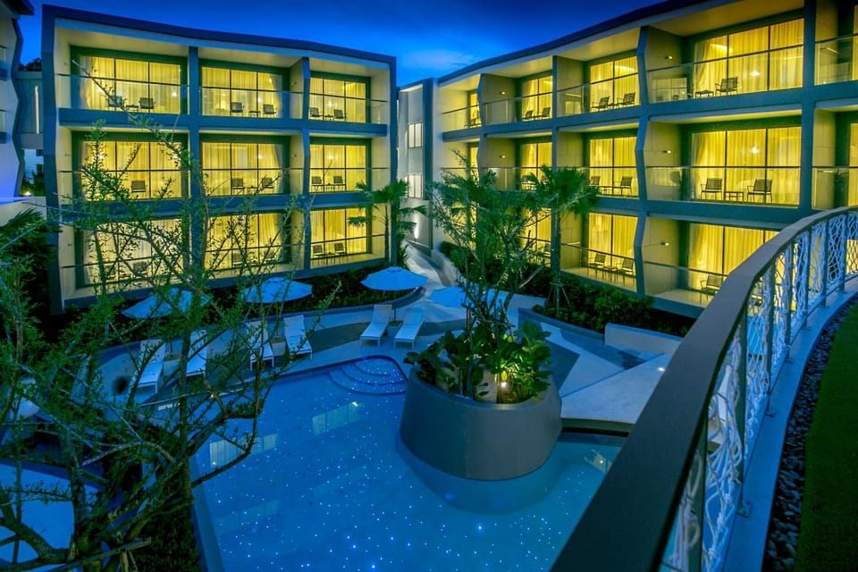 Pool view, Swimming pool