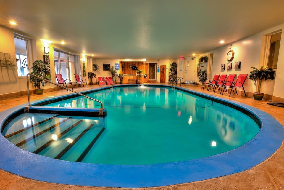 Swimming pool, Swimming pool