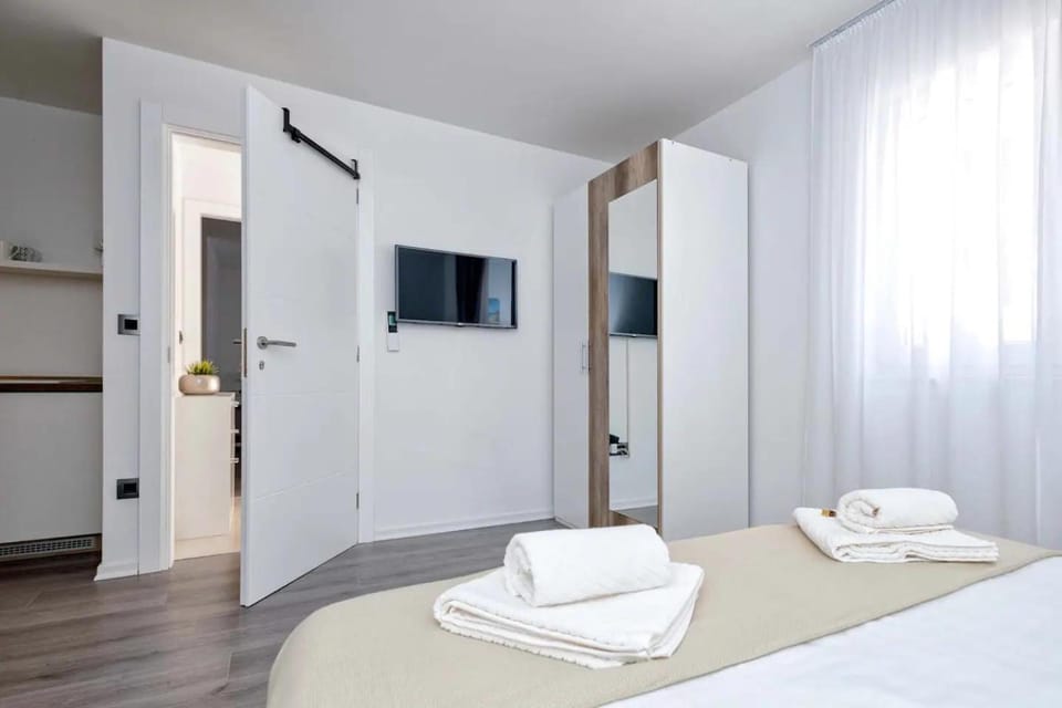 TV and multimedia, Bedroom