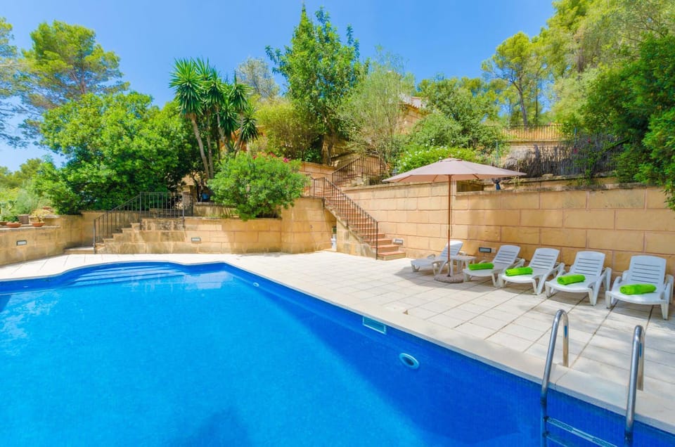 Garden view, Swimming pool, sunbed