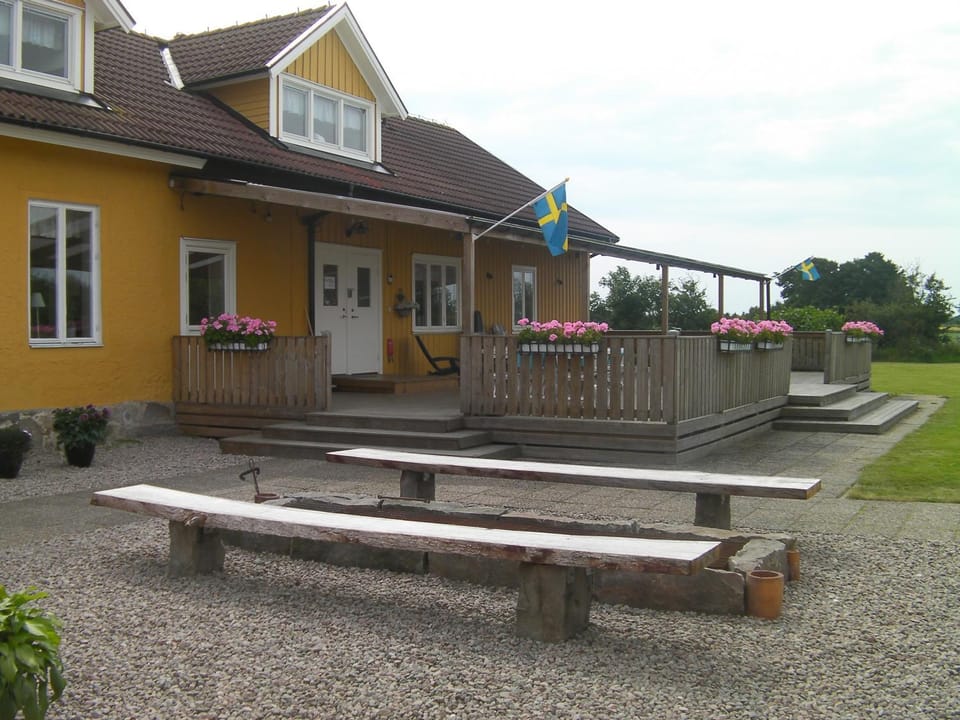 Patio, BBQ facilities