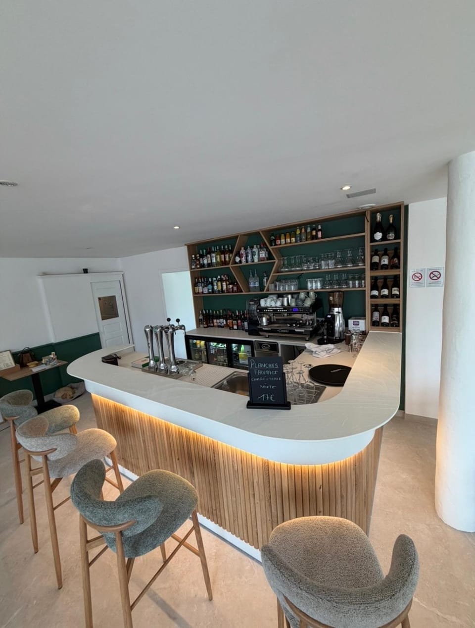 Lounge or bar