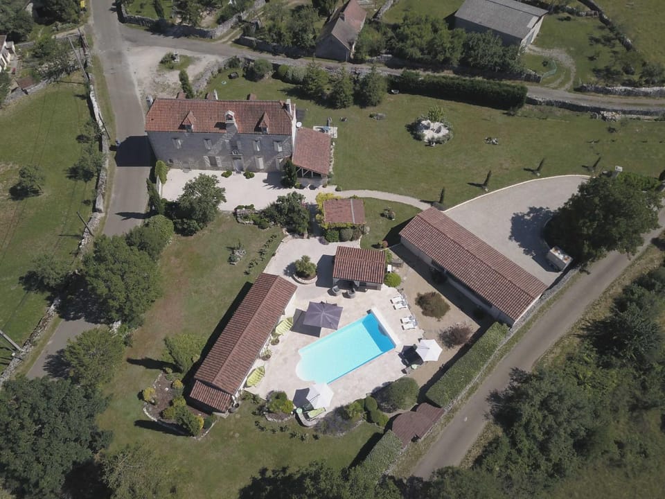 Bird's eye view, View (from property/room), Garden view, Pool view, Street view