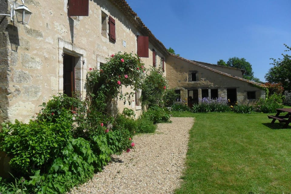 Maison de Bastien Bed and Breakfast in Nouvelle-Aquitaine