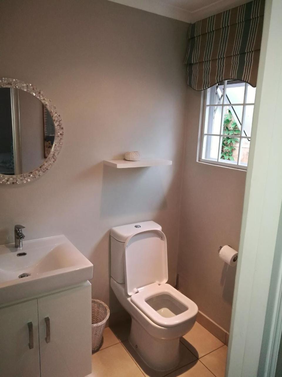 Toilet, Bathroom