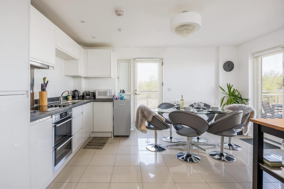 Sea Breeze - Close to Bournemouth Beach and Seafront Apartment in Bournemouth