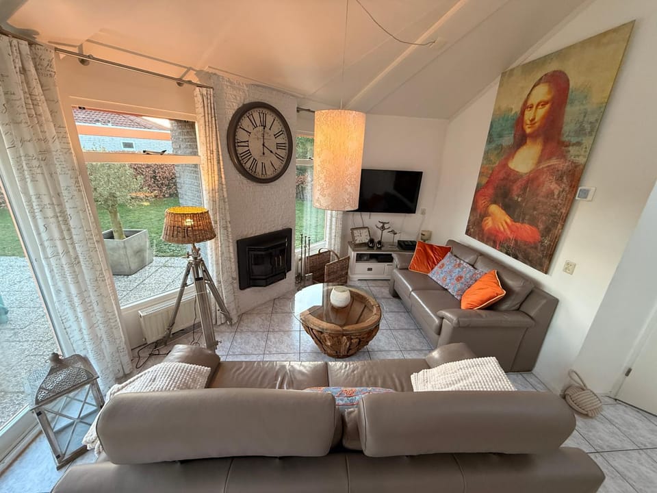 Ferienhaus am Meer mit Kamin & Sauna - Seestern 251 House in Julianadorp
