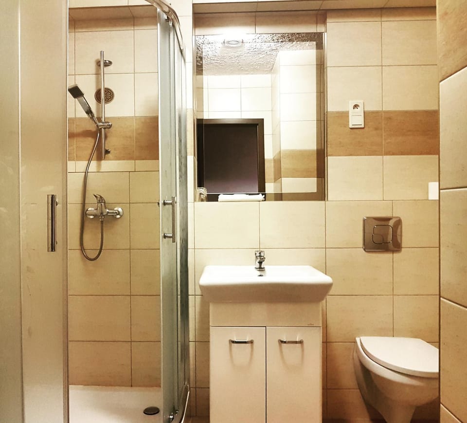 Shower, Toilet, Bathroom