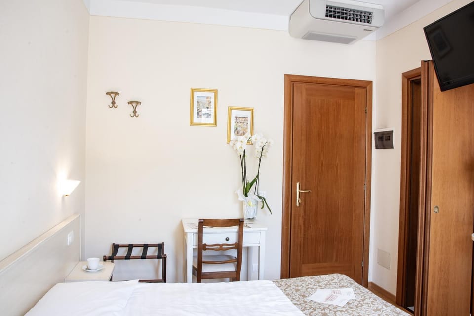 Hotel Belvedere Hotel in Torri del Benaco