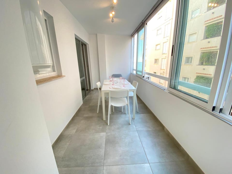 Balcony/Terrace, Dining area