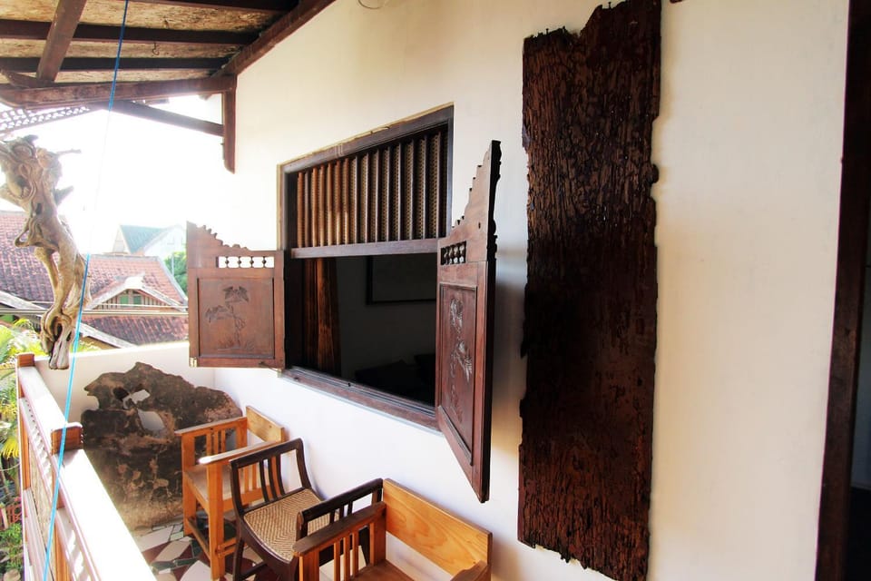 Balcony/Terrace, Garden view, Street view