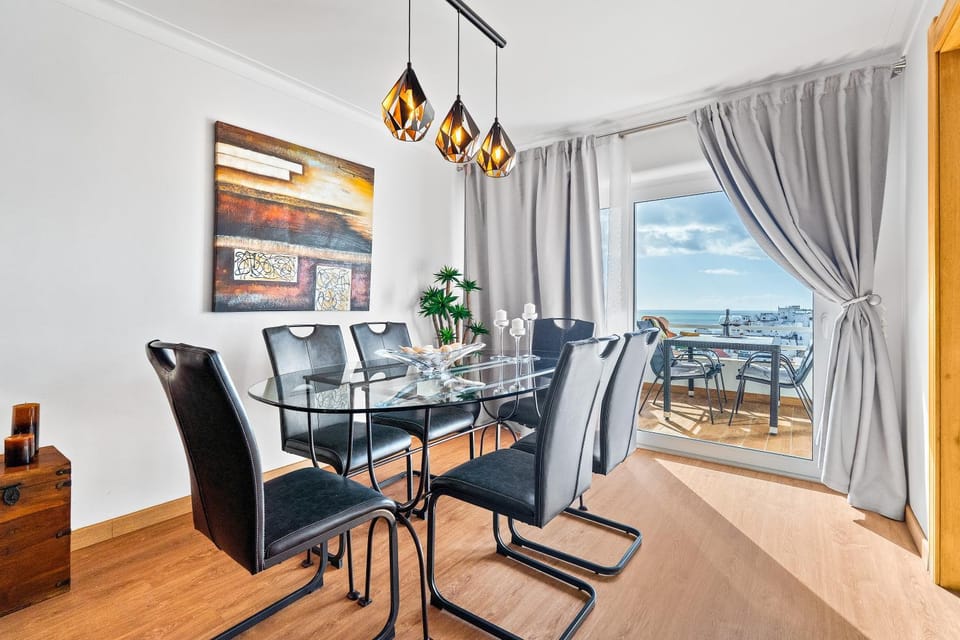 Dining area, City view, Sea view, Dinner