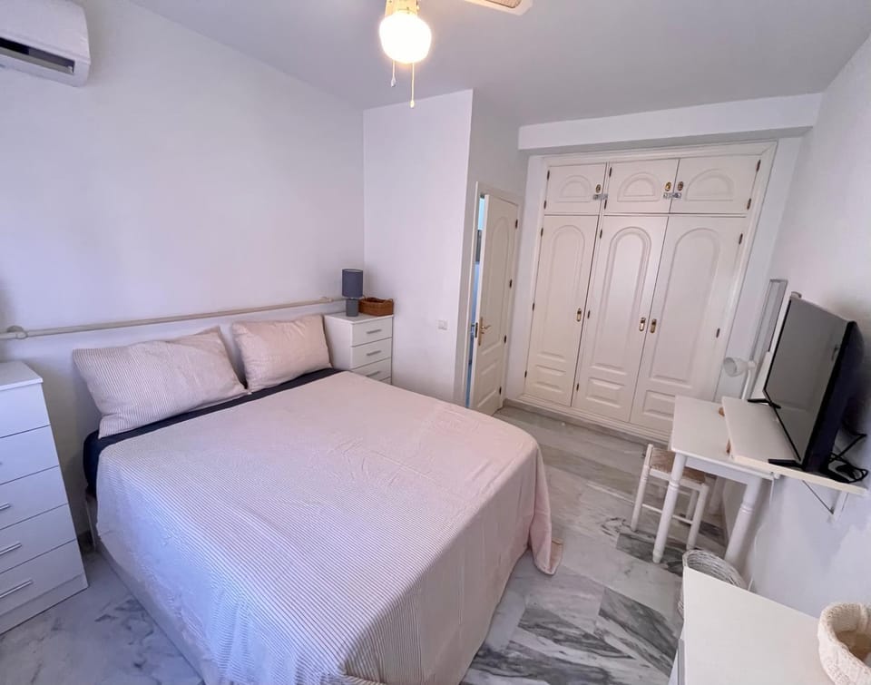 Bed, TV and multimedia, wardrobe, air conditioner